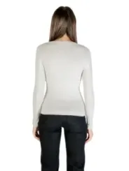 Guess Damen T-Shirt - Stilvoll & vielseitig für jede Gelegenheit