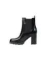 "Elegante Guess Damenstiefel 489878 – Stil & Komfort"