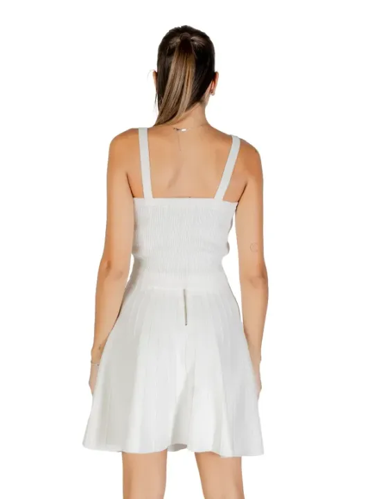 Guess Damen Top 489979 - Stilvolles & Elegantes Oberteil