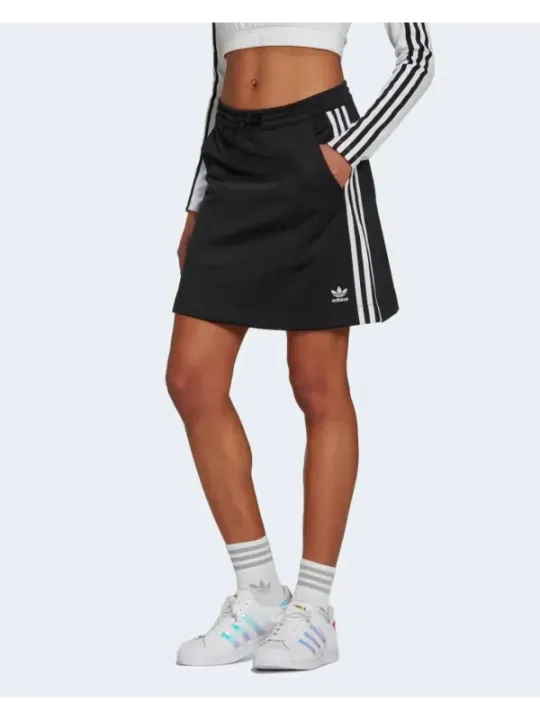 Adidas Rock, weißer Streifen, sportlich