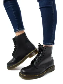 Schwarze Dr. Martens Lederstiefel